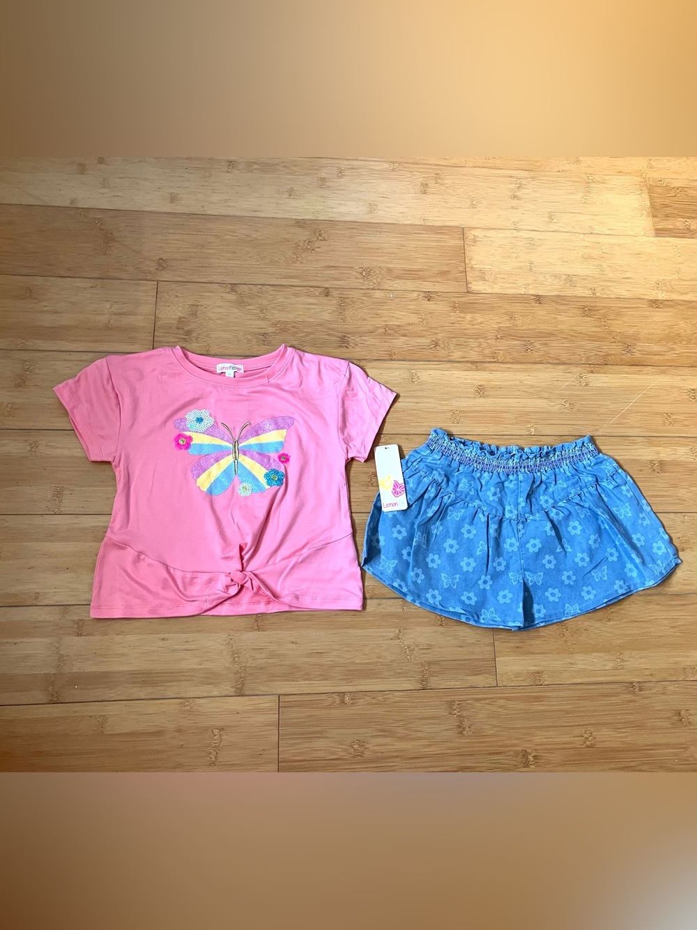 NWT Girls Size 5 Butterfly Outfit - Front Knot Tee Top & Chambray Shorts